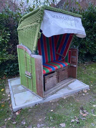 Strandkorb im Garten vom Witte Huus Grüner Original Strandkorb im Garten vom Witte Huus